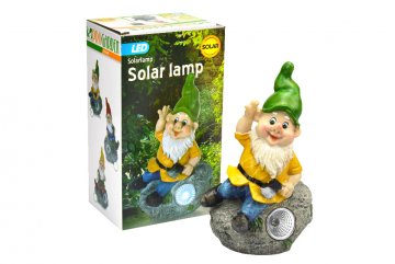 Zahradní trpaslík z odolného plastu s LED diodou a solárním dobíjením - Zelený (22cm) Zahradní trpaslík z odolného plastu s LED diodou a solárním dobíjením - Zelený (22cm)