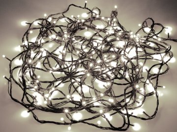 LED světýlka do exteriéru a interiéru (9m) 120 diod - Studená bílá LED světýlka do exteriéru a interiéru (9m) 120 diod - Studená bílá